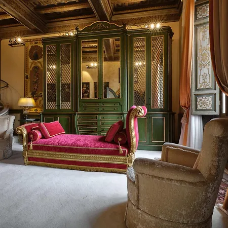 The Capitoline Penthouse * Rome