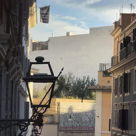 Apartment Lovely Nest With Balcony By The Spanish Steps Rome