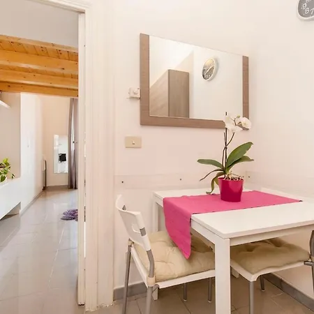 Cozy House Near Termini Station - San Lorenzo Lägenhet