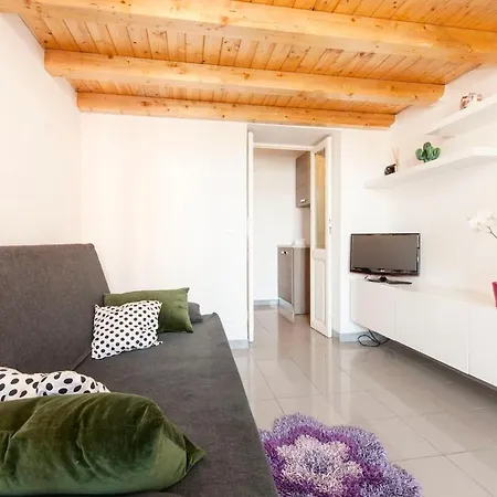 Cozy House Near Termini Station - San Lorenzo Lägenhet *