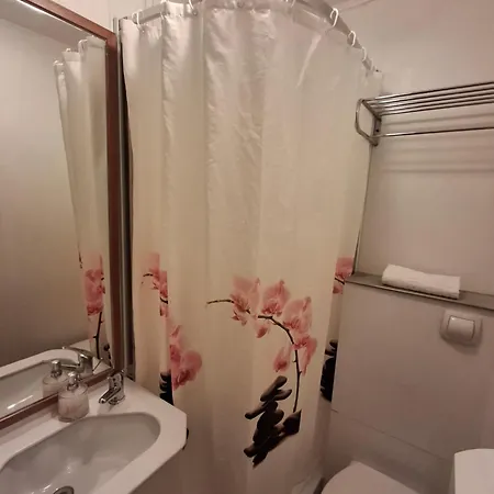 卡斯特费达尔朵酒店 2*