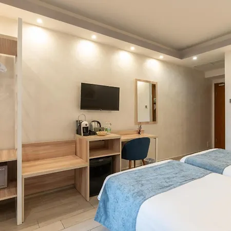 Bed & Breakfast Drago D'oro - Accross From Metro Vittorio Emanuele 2*