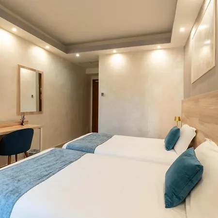 Drago D'oro - Accross From Metro Vittorio Emanuele Bed & Breakfast Rome