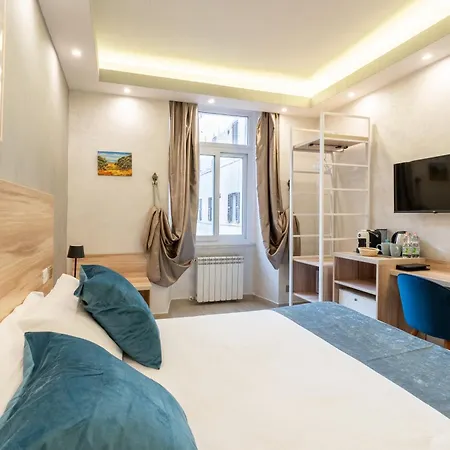 Bed & Breakfast Drago D'oro - Accross From Metro Vittorio Emanuele
