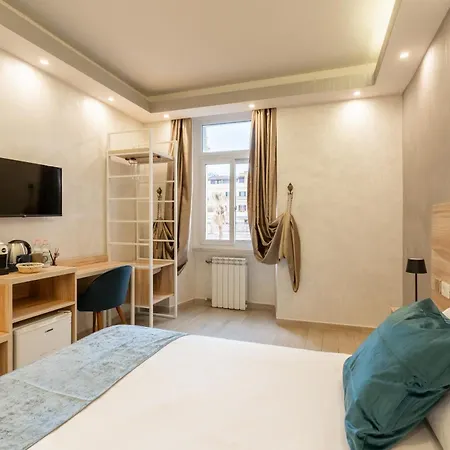 Drago D'oro - Accross From Metro Vittorio Emanuele Bed & Breakfast Rome