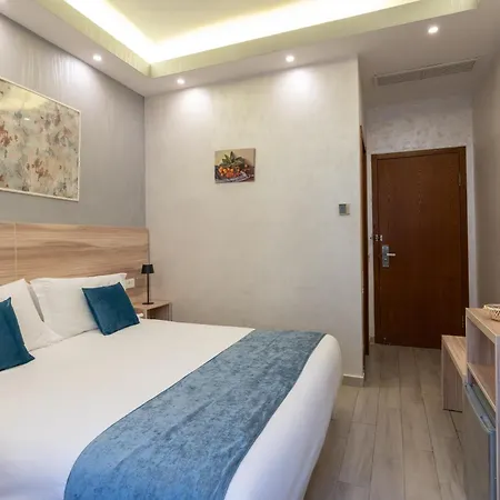 Bed & Breakfast Drago D'oro - Accross From Metro Vittorio Emanuele 2*