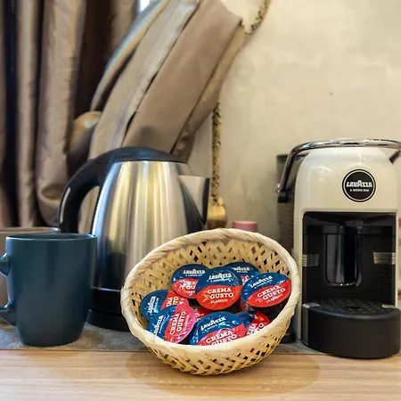 Bed & Breakfast Drago D'oro - Accross From Metro Vittorio Emanuele