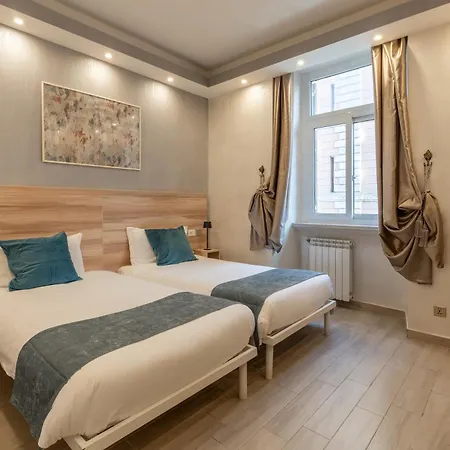Drago D'oro - Accross From Metro Vittorio Emanuele Bed & Breakfast Rome