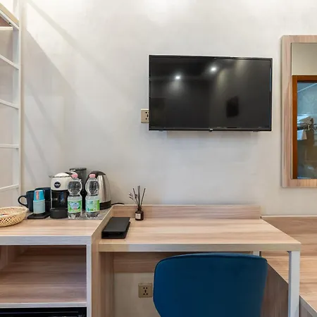 Bed & Breakfast Drago D'oro - Accross From Metro Vittorio Emanuele