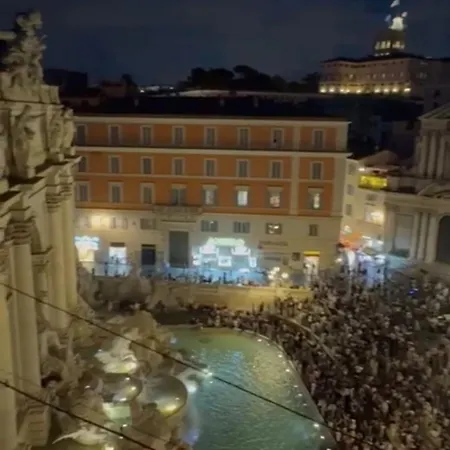 In Fontana Di Trevi * Rome