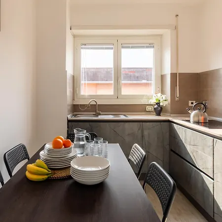 Elegante Stanza A Pochi Min Dal Vaticano Homestay *