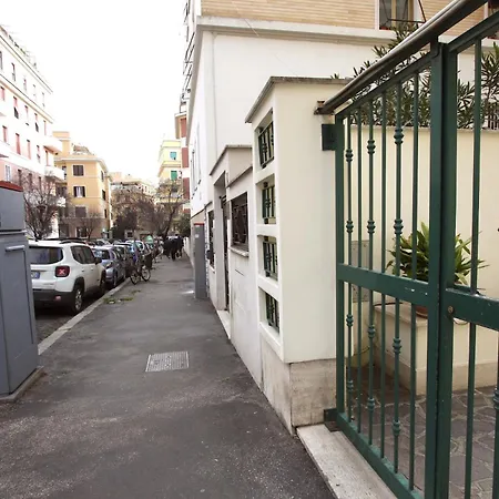 Cipro 2br House Apartment Rome