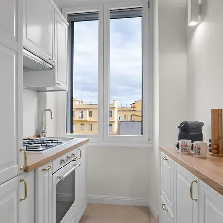 Michelangelo Prestige - Vatican Skyline Apartment Rome