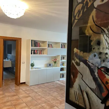 La Casa Del Tomo Apartment *