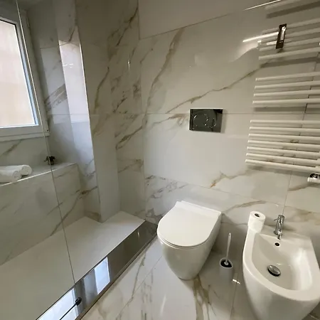 Madi Collection Colosseum Apartment