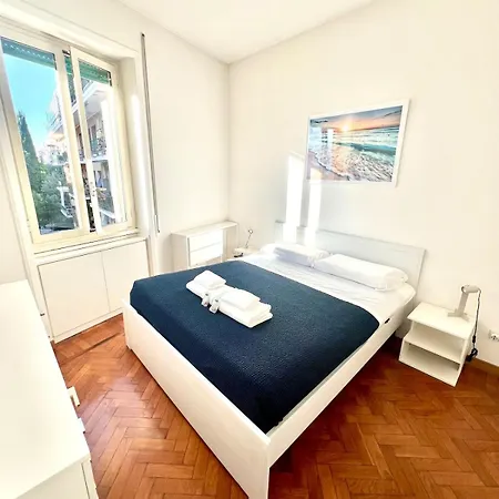 Cosy Sunny Coppede Balcony And Car Park Apartment Rome