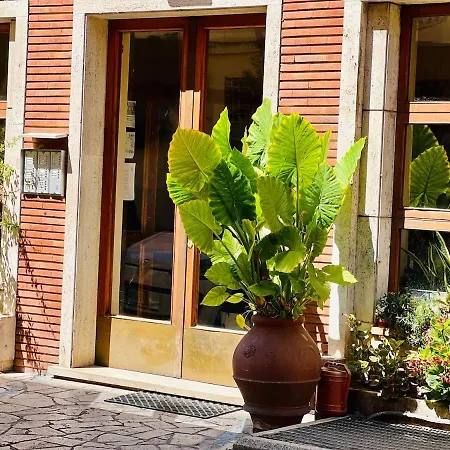Apartment Cosy Sunny Coppede Balcony And Car Park *