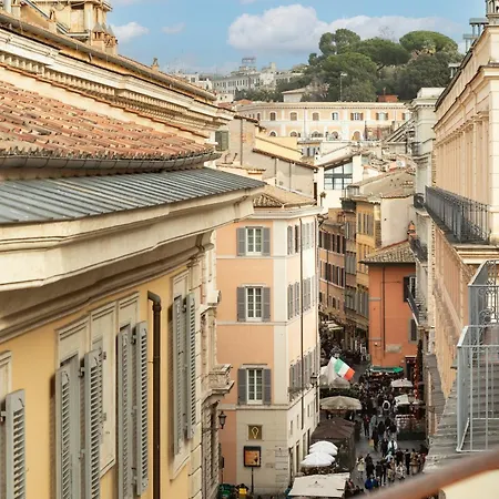 Trevi Charming Penthouse Apartment