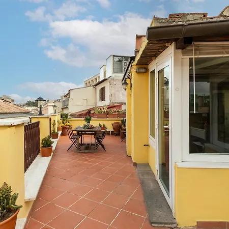 Apartment Trevi Charming Penthouse