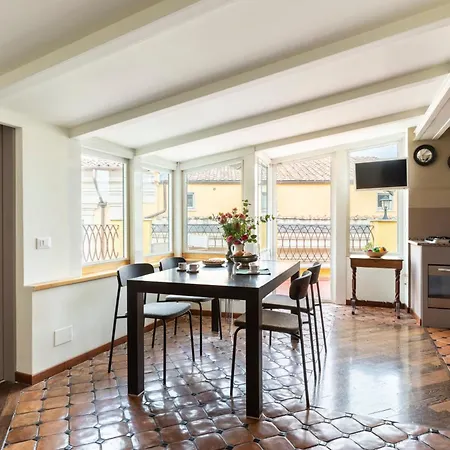 Trevi Charming Penthouse Rom