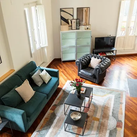 Trevi Charming Penthouse Apartment *