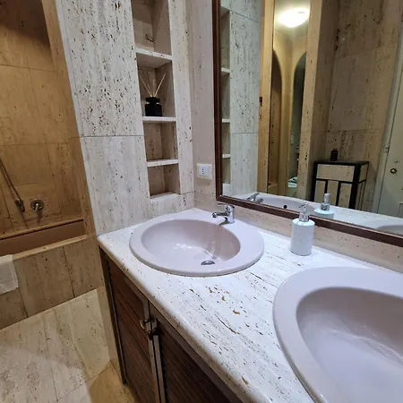 Story 2 * רומא