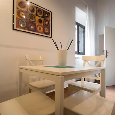 Апартаменты Casa Q163a Tuscolana Next To Metro