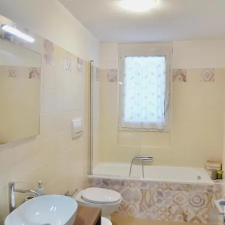 Domus Arvali Apartment *