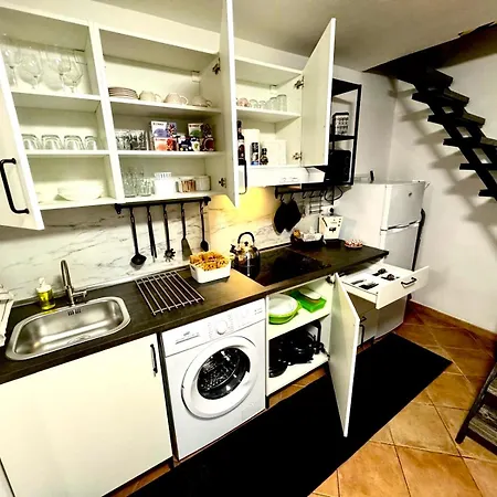Machiavelli House Apartment *