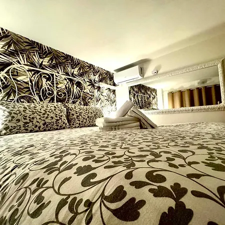 Machiavelli House Apartment Rome