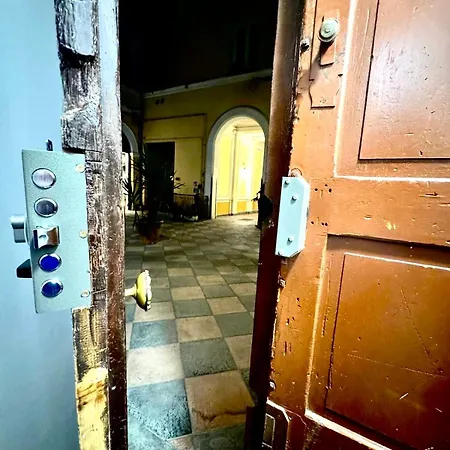 Machiavelli House Apartment *