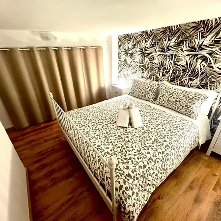 Apartment Machiavelli House