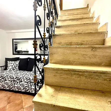 Apartment Machiavelli House