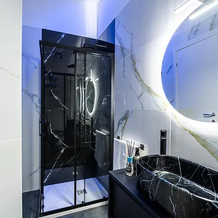 Centocinque Aparthouse - Luxe Rome