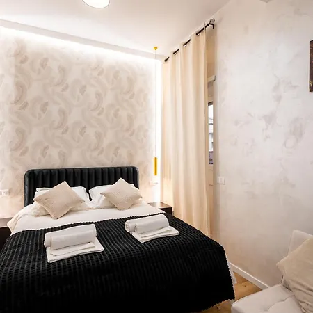 Apartment Centocinque Aparthouse - Luxe Rome