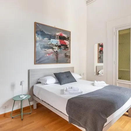 Quiet Retreat In Ancient Apartment