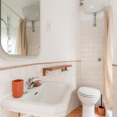 Quiet Retreat In Ancient * Rome
