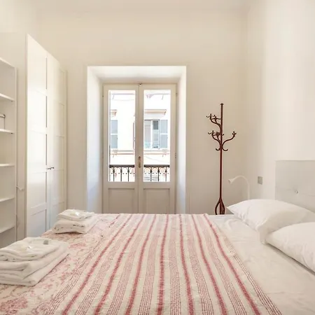 Trastevere Penthouse Apartment Rome
