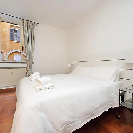Apartment Pantheon Rondanini