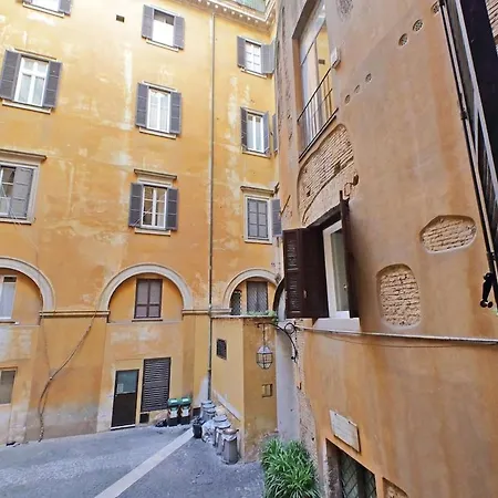 Apartment Pantheon Rondanini Rome