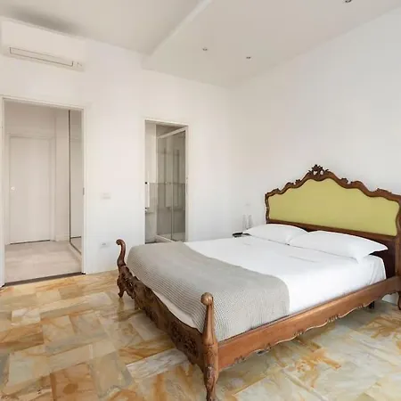 Vatican Dome View Apartment