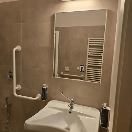 苏里尔酒店 酒店