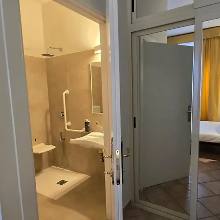 Sourire Hotel 3*