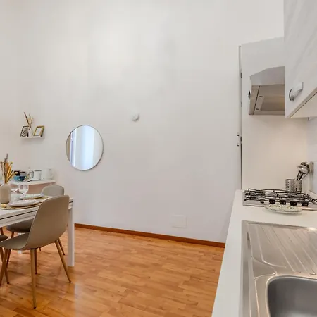 Storico In Zona Barberini Apartment