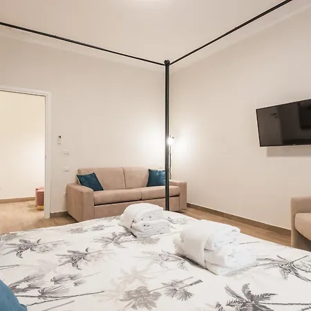 C3 Class Apartment, 2 Da Letto, 2 Bagni, Giardino Distante 15 Minuti A Piedi Da Fontana Di Trevi * Roma