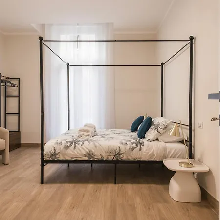 C3 Class Apartment, 2 Da Letto, 2 Bagni, Giardino Distante 15 Minuti A Piedi Da Fontana Di Trevi Appartamento Roma
