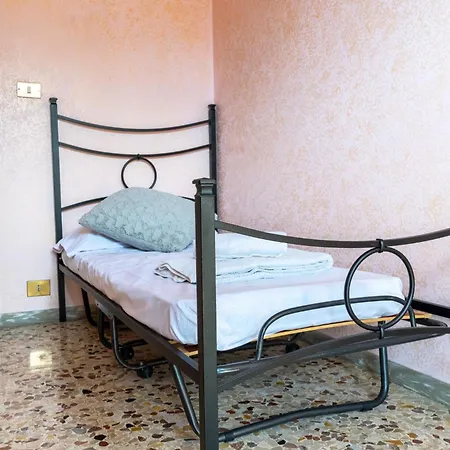 Apartment Charme Vintage And Comfort Two Steps From Metro A Rome