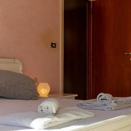 Charme Vintage And Comfort Two Steps From Metro A Rome
