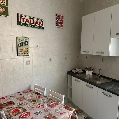 Casa Noemi Apartment *
