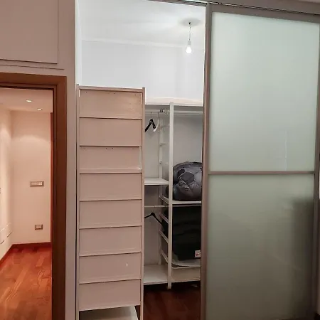 For 8 People Near Metro Train Bus Station Tiburtina Rome